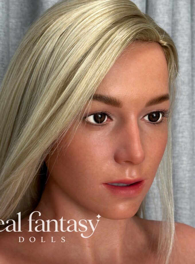 169cm (5'7") C-Cup Fusion Series (Head #Gwen) Full Silicone - Zelex